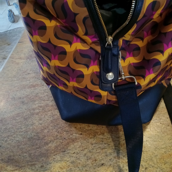 Bag - Picture 2 of 5